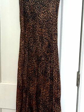 Leopard Print Brown Maxi Dress - Sleek Animal-Patterned Silhouette